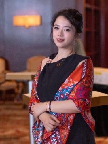 Lucia Zhu